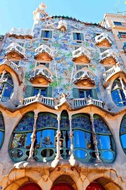 Фото - Здания Антонио Гауди в Барселоне